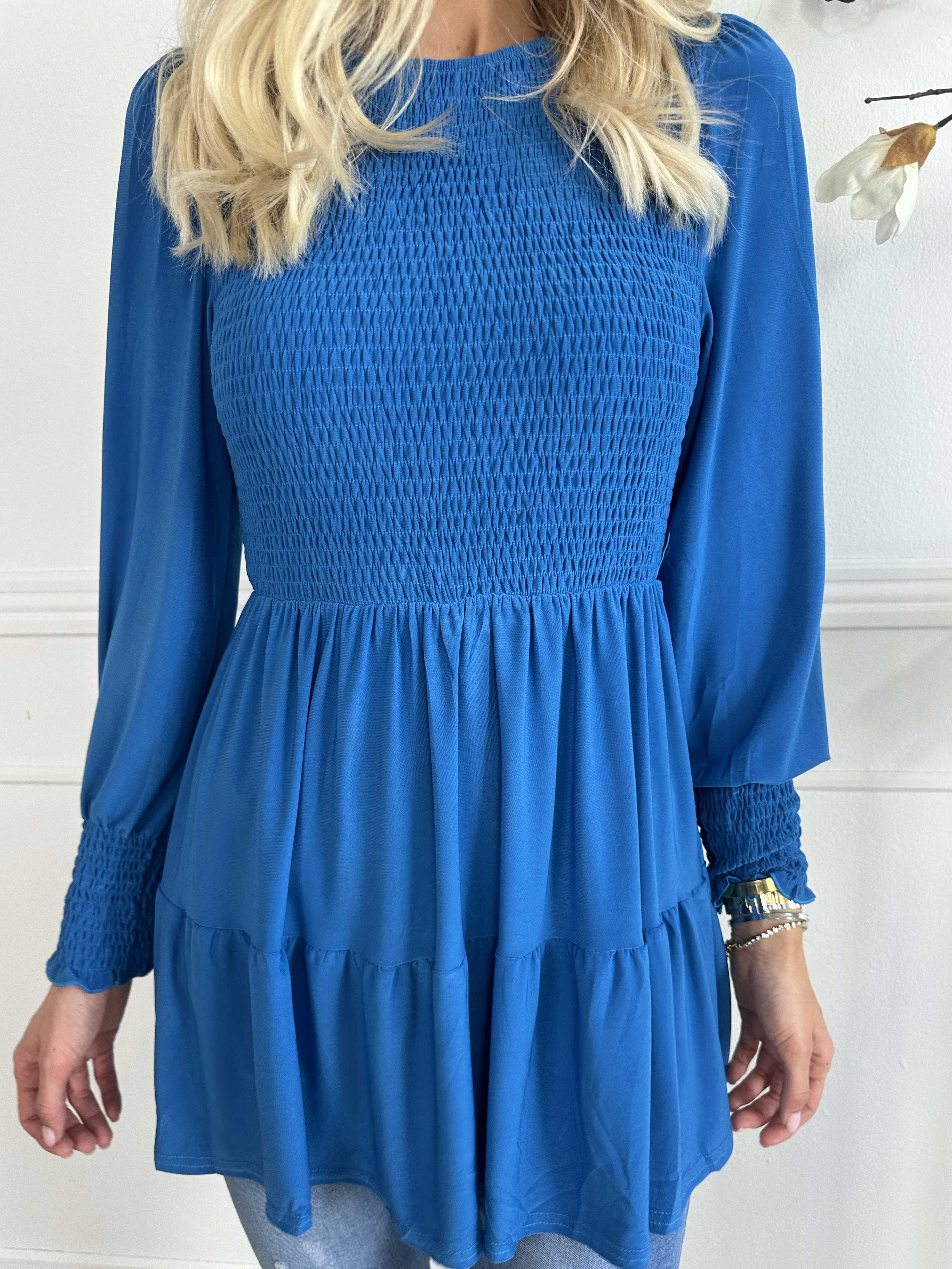 Kelly Shirt - Elastisk bluse med smock henover brystet